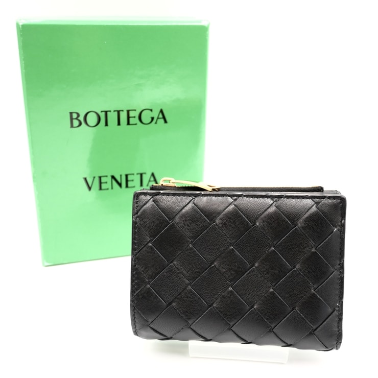 BOTTEGA VENETA(ボッテガ ヴェネタ)イントレチャート スモール 二つ折りファスナーウォレット 二つ折り財布 ブラック レザー ゴールド金具 レディース【中古】