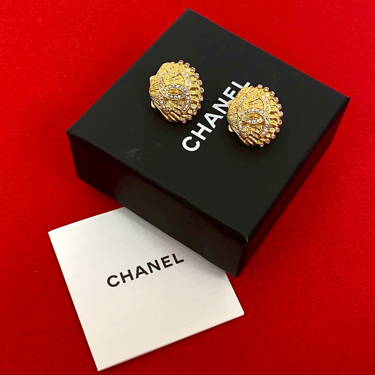 CHANEL シャネル ココマーク シェルモチーフ GP ラインストーン イヤリング ゴールド
 77212