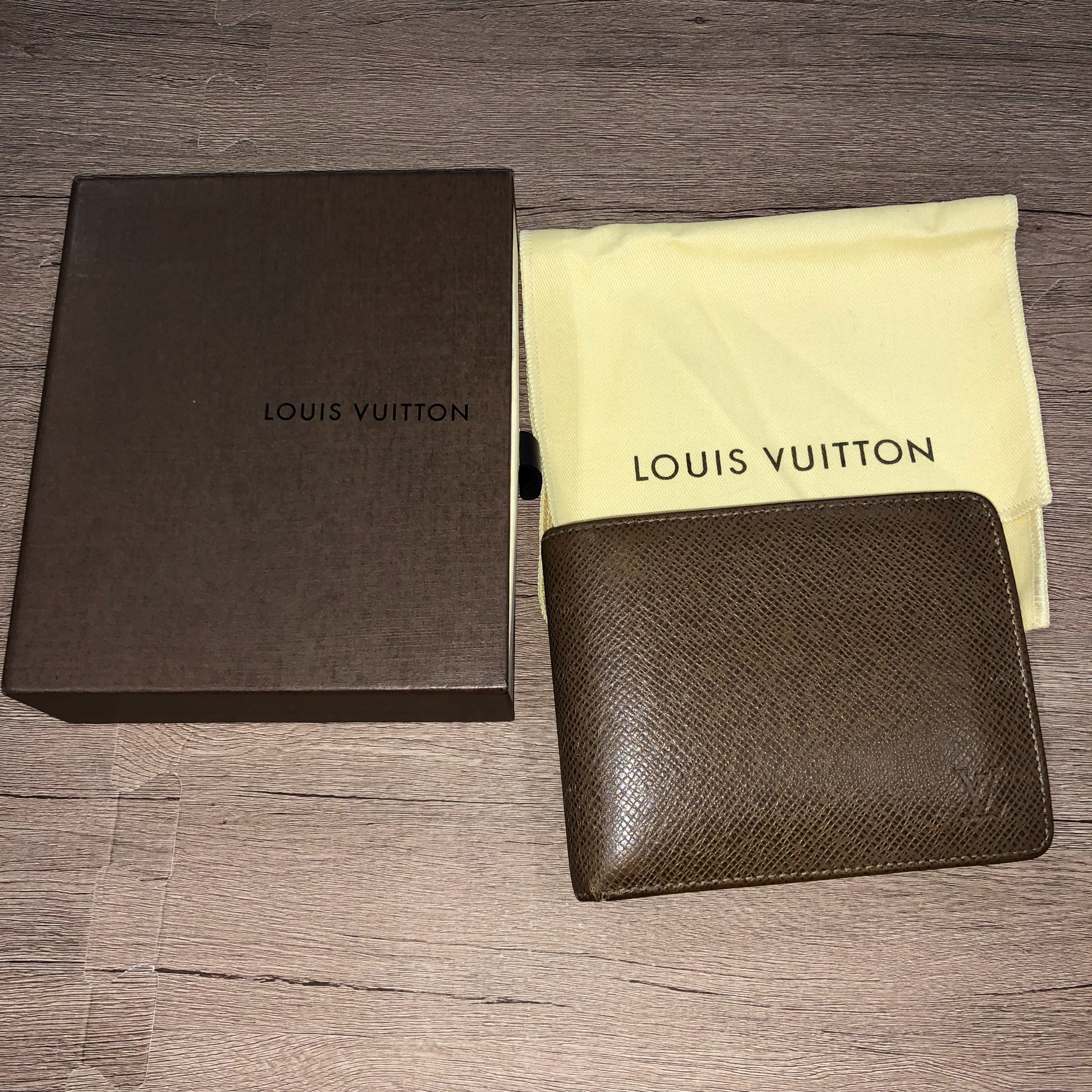 Louis Vuitton Taiga Portefeuille Florin "Grizzly"