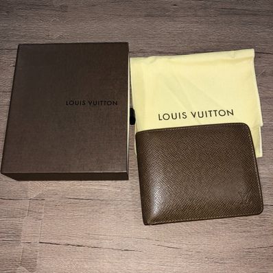 Louis Vuitton Taiga Portefeuille Florin "Grizzly"