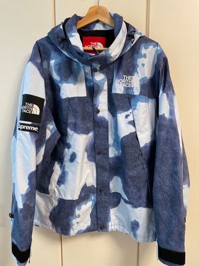 Supreme x The North Face Bleached Denim Print Mountain Jacket "Indigo"