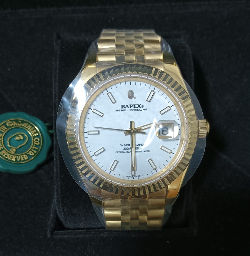 A BATHING APE TYPE 6 BAPEX GOLD