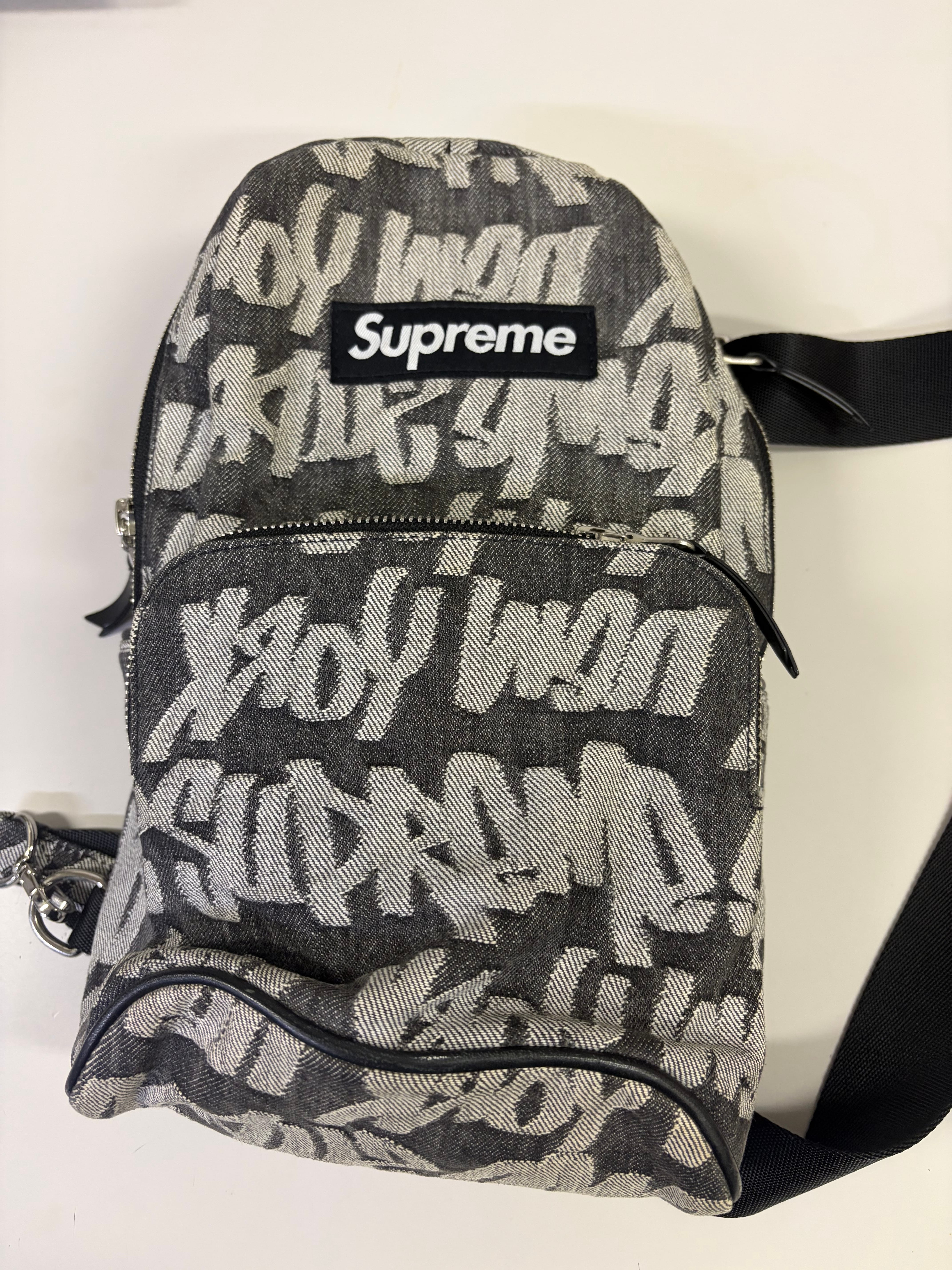 Supreme X-Large Tote Bag + Utility Pouch (26SS) 