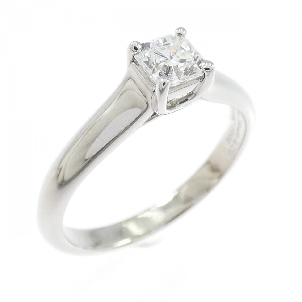 ティファニー ルシダ リング 0.32CT E VVS2