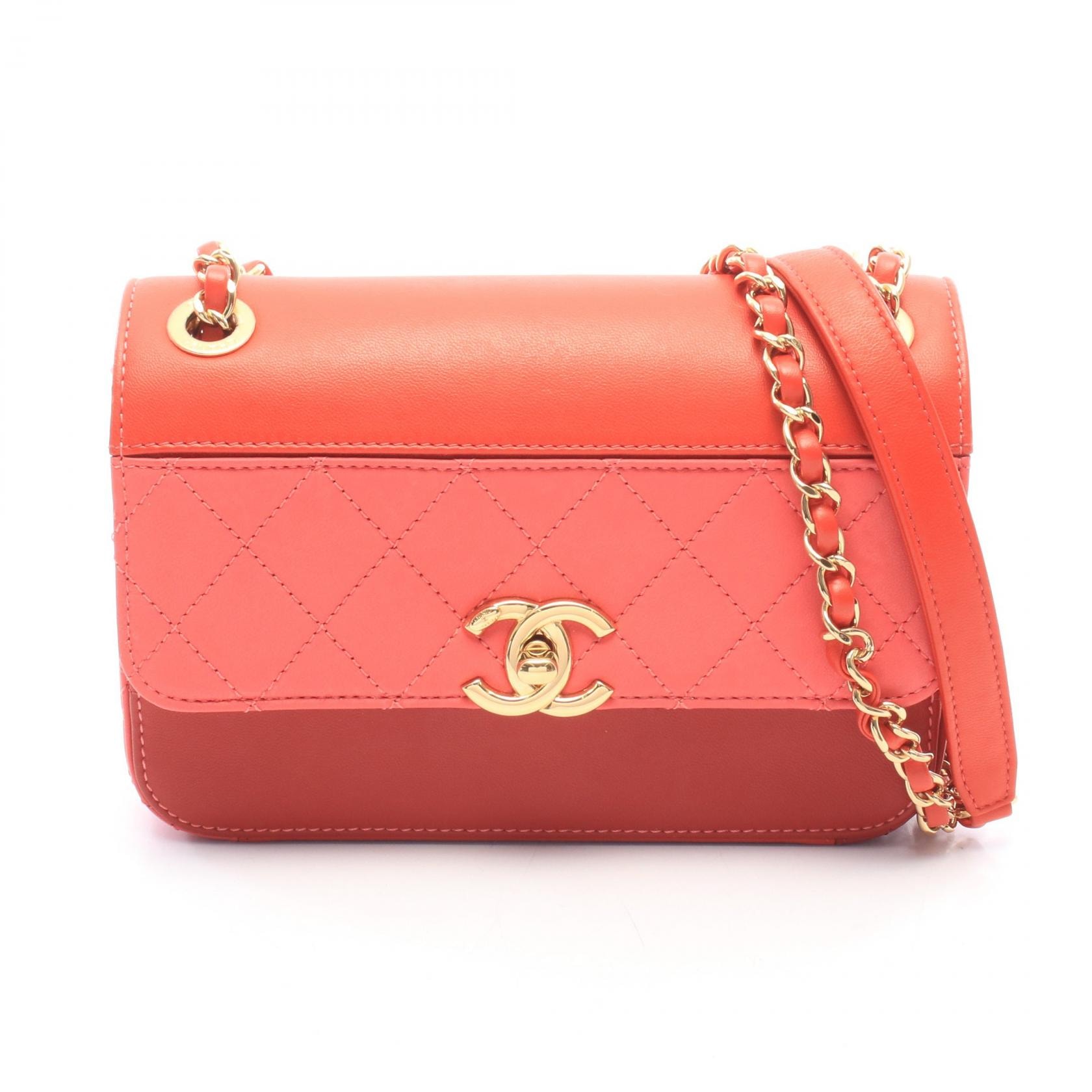シャネル CHANEL マトラッセ スモール ショルダーバッグ バッグ レザー レディース レッド系 / ピンク系 【中古】