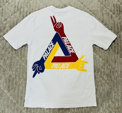 PALACE Tシャツ