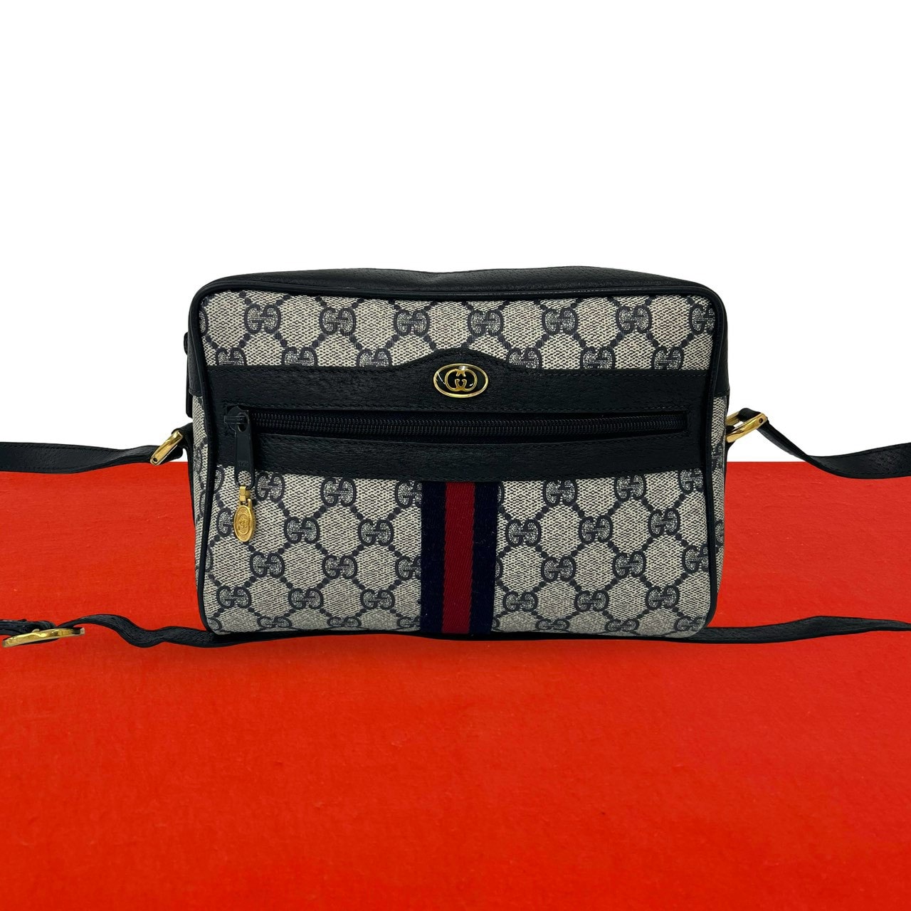 GUCCI グッチ シェリーライン GG ロゴ 柄 金具 レザー PVC ショルダーバッグ ネイビー
28287
