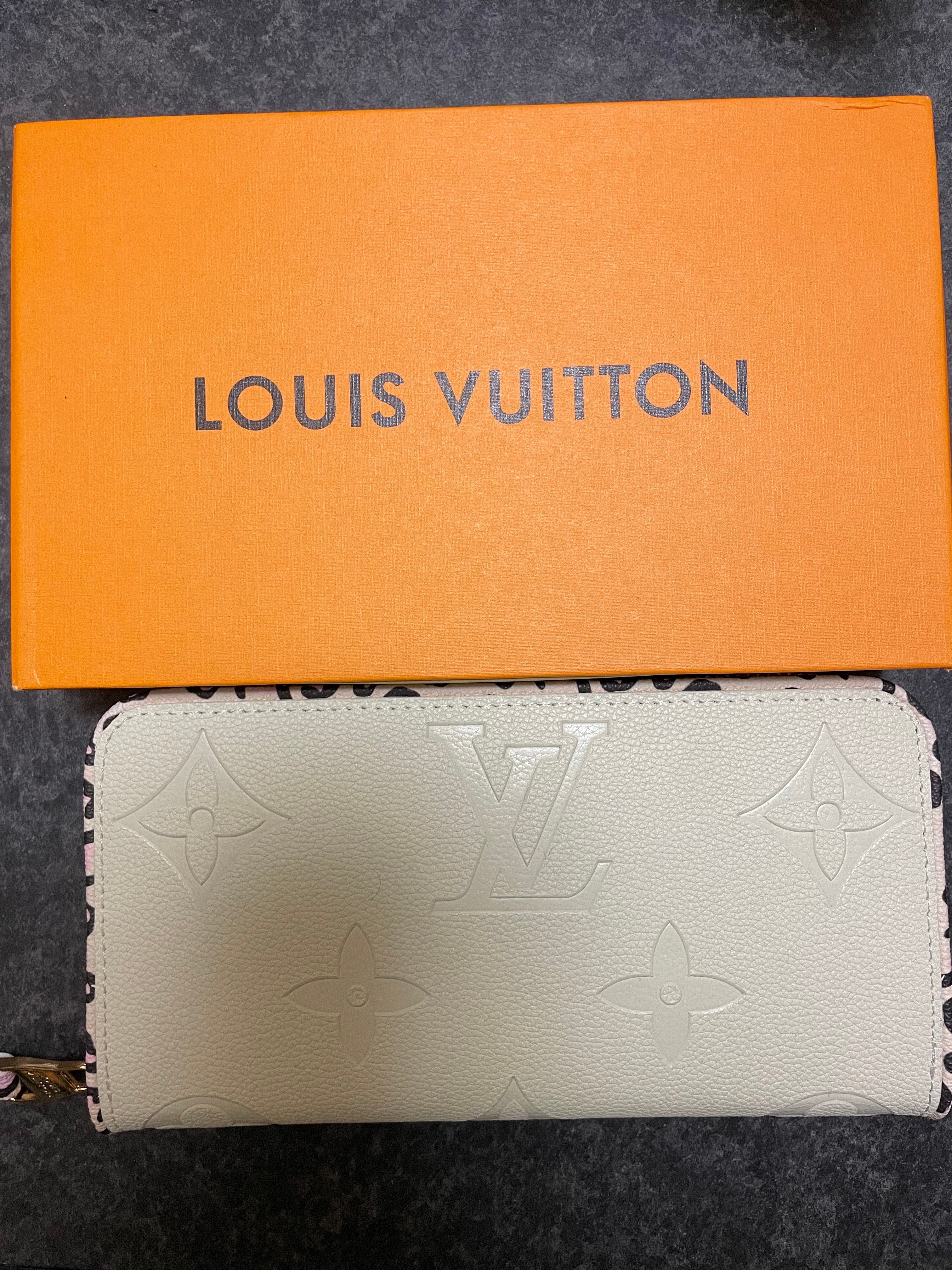 LOUIS VUITTON長財布ジッピー・ウォレット「ワイルド・アット・ハート」