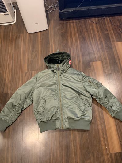 Supreme Hooded MA-1 "Olive"