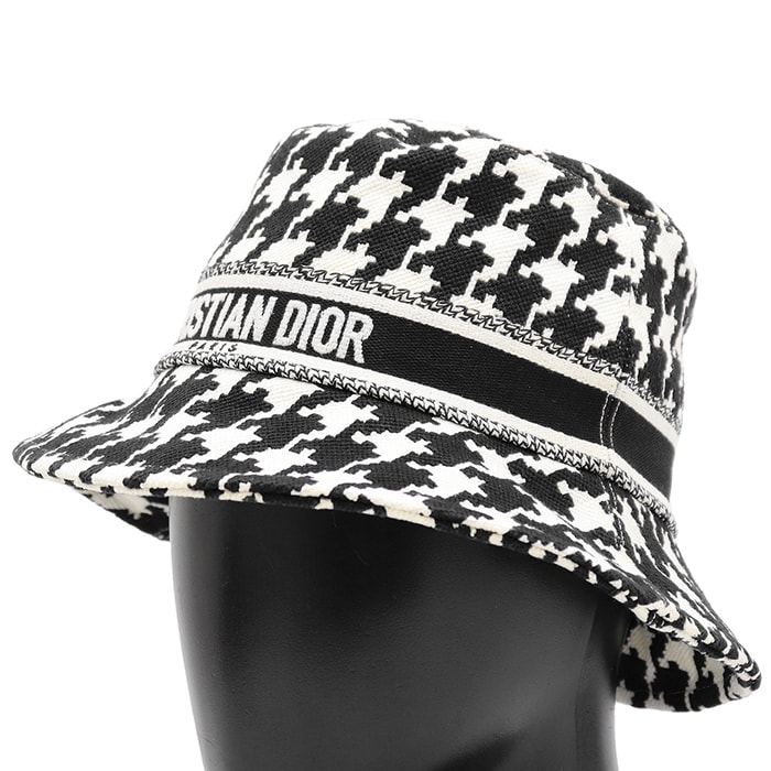 【美品】Christian Dior クリスチャンディオール ボブハット サイズ 57 レディース ハウンドトゥース シグネチャー ロゴバンド コットン100% バケットハット 帽子 小物 ホワイト ブラック 黒 白 総柄 イタリア製
