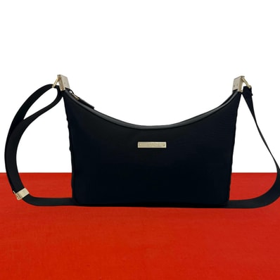 GUCCI グッチ ロゴ 金具 キャンバス レザー ショルダーバッグ ブラック
36370