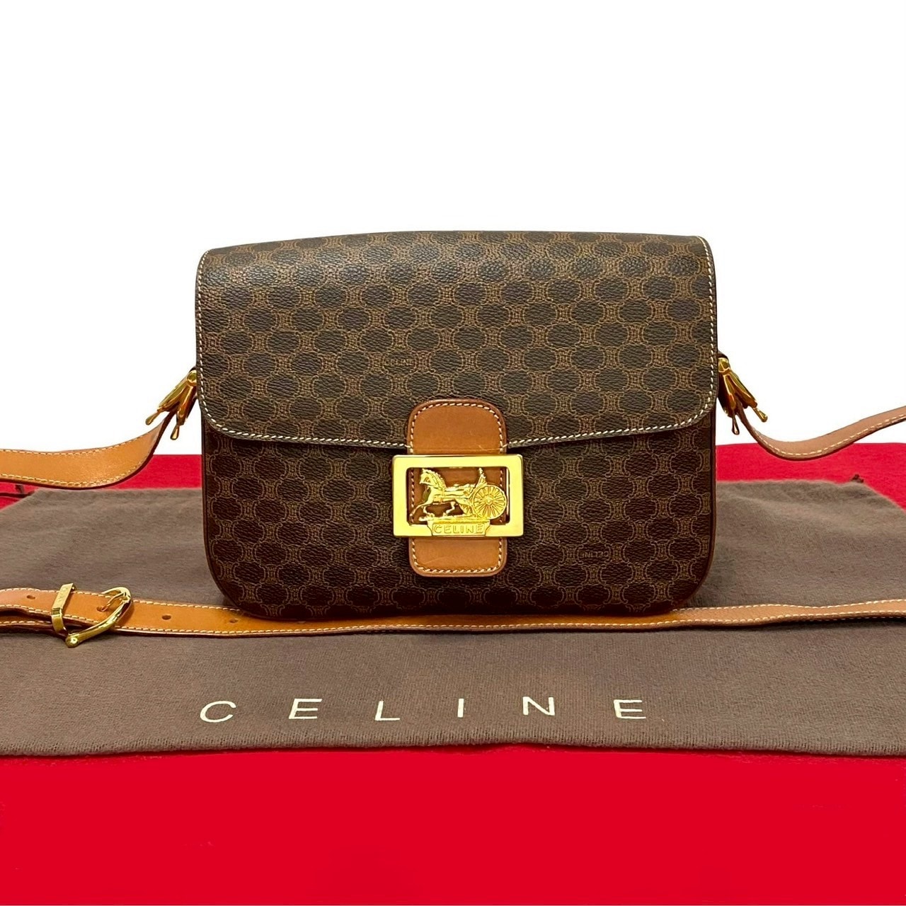 CELINE セリーヌ マカダム ブラゾン トリオンフ 柄 ロゴ 馬車 金具 レザー PVC ショルダーバッグ ブラウン
41665