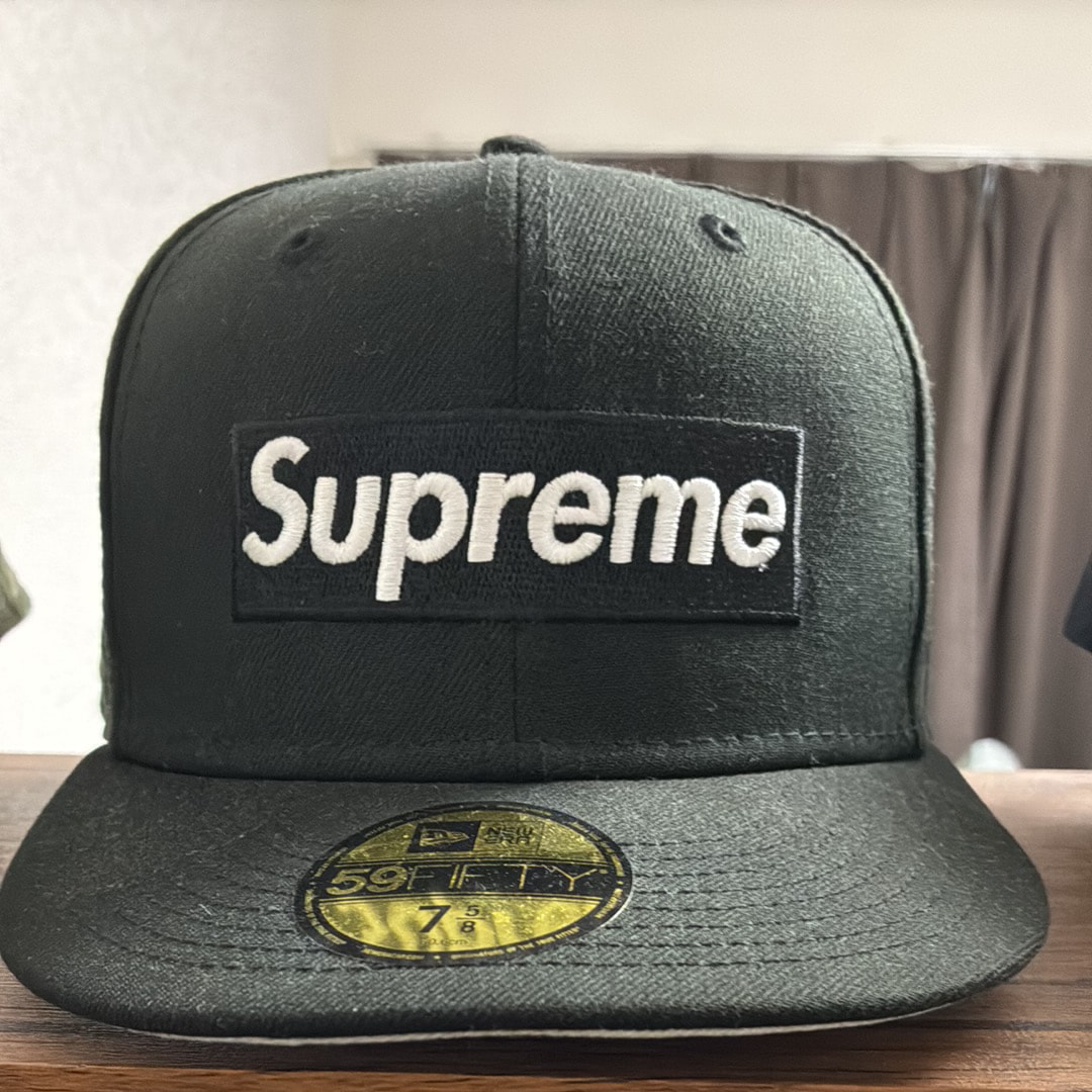 Supreme Money Box Logo New Era 