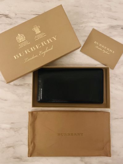 Burberry バーバリー 長財布 ブラック グレイニーレザーウォレット