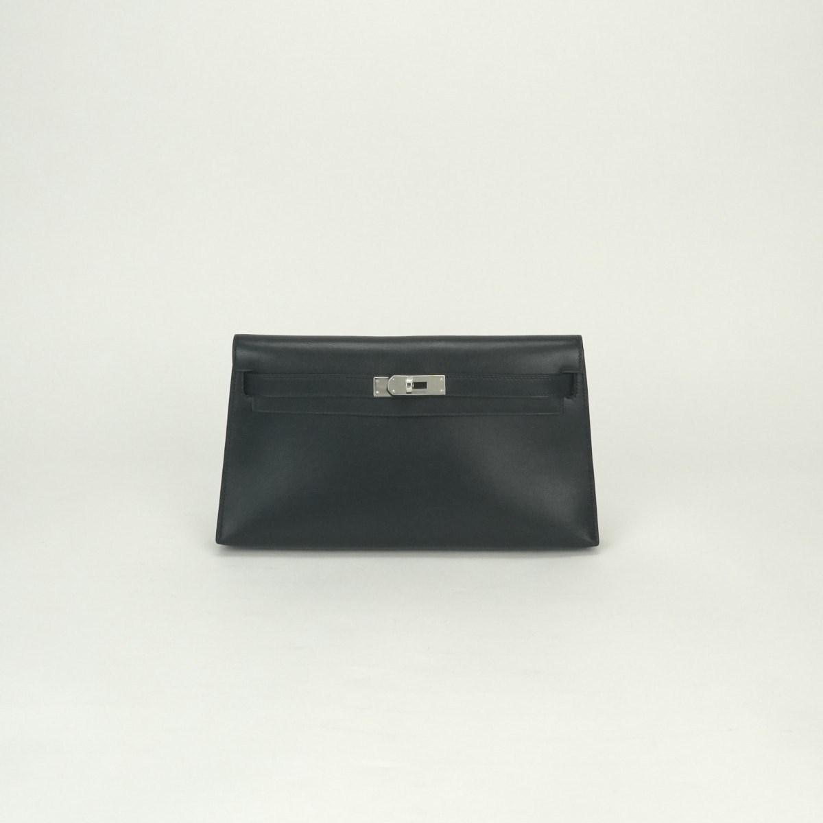 エルメス HERMES ケリークラッチ ケリー クラッチ バッグ クラッチバッグ セカンドバッグ ボックスカーフ ノワール Noir ブラック Black 黒 シルバー金具