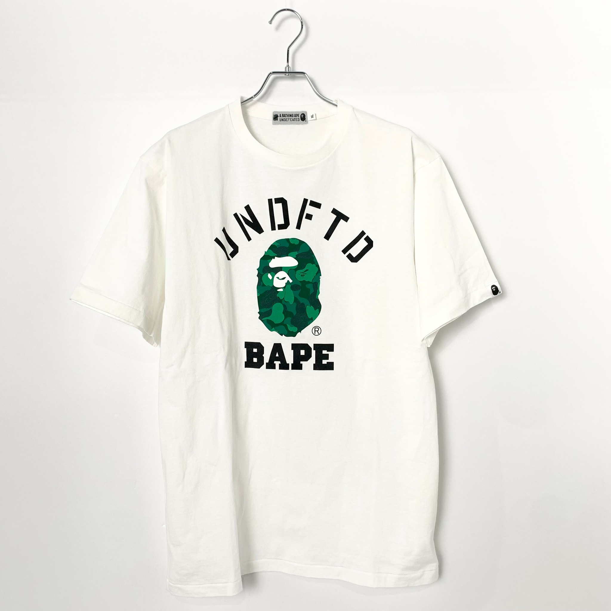 A BATHING APE / Undefeated College Tee "White"