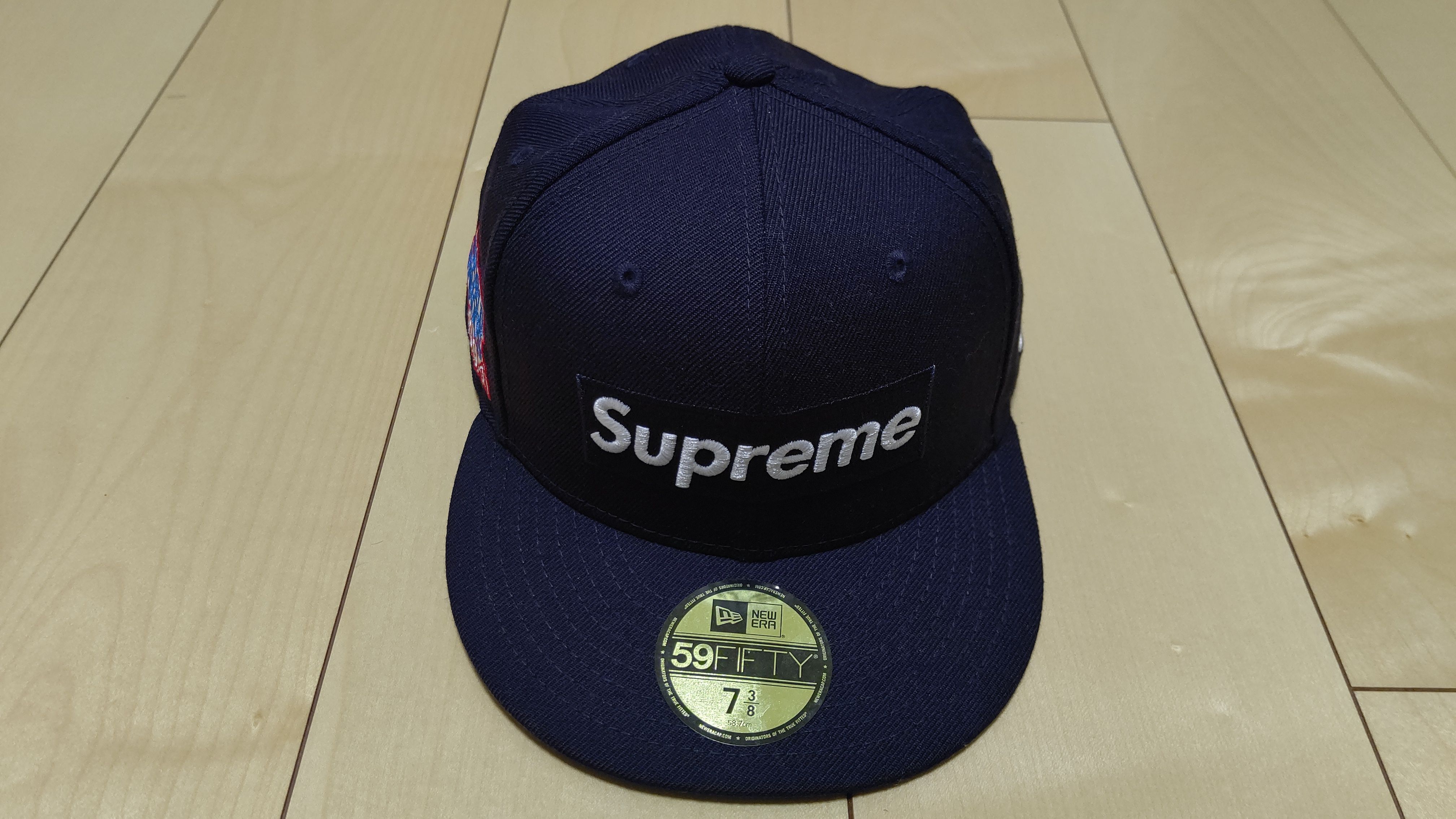 Supreme World Famous Box Logo New Era® "Navy"