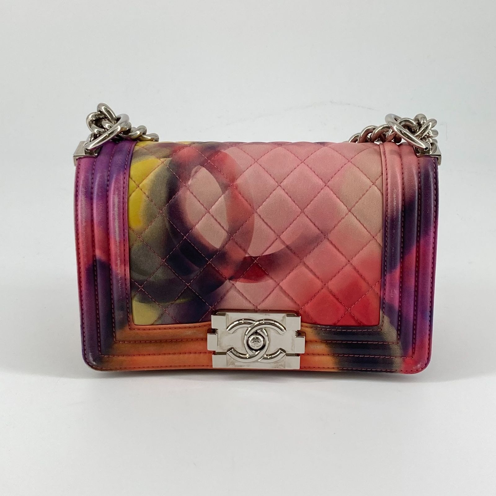 CHANEL(シャネル)マトラッセ ボーイシャネル ラムスキン チェーン ショルダー バッグ 20番台マルチカラー