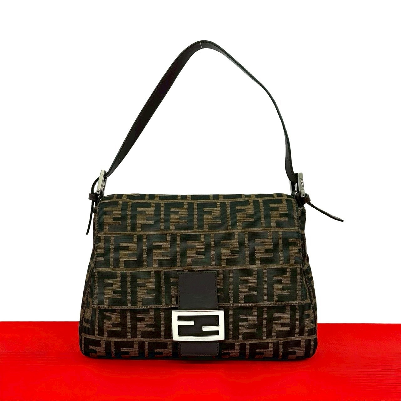 FENDI フェンディ マンマバケット ズッカ キャンバス レザー ショルダーバッグ ブラウン
 34942