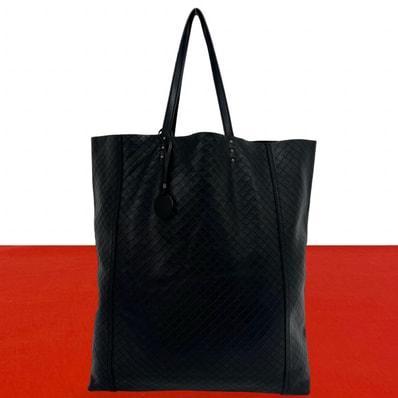 BOTTEGA VENETA ボッテガヴェネタ イントレチャート レザー トートバッグ ブラック
42939