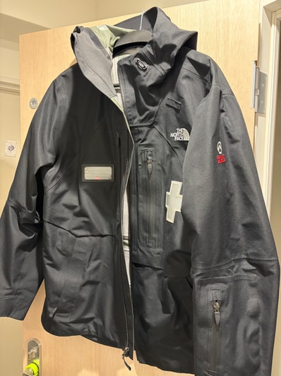 Supreme x The North Face Summit Series Rescue Mountain Pro Jacket "Black"