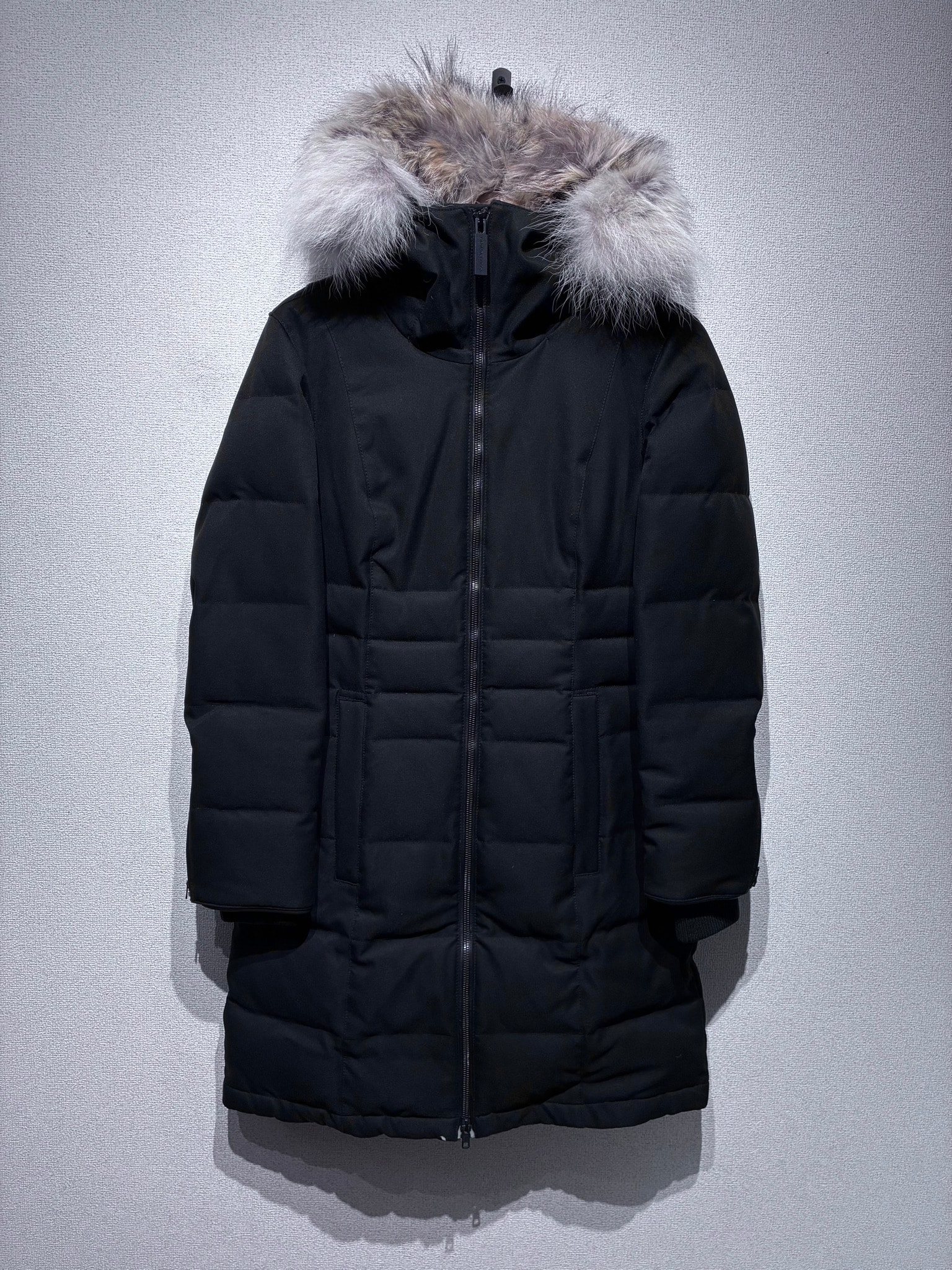 新品同様 カナダグース ペンビナ CANADA GOOSE ブラックレーベル