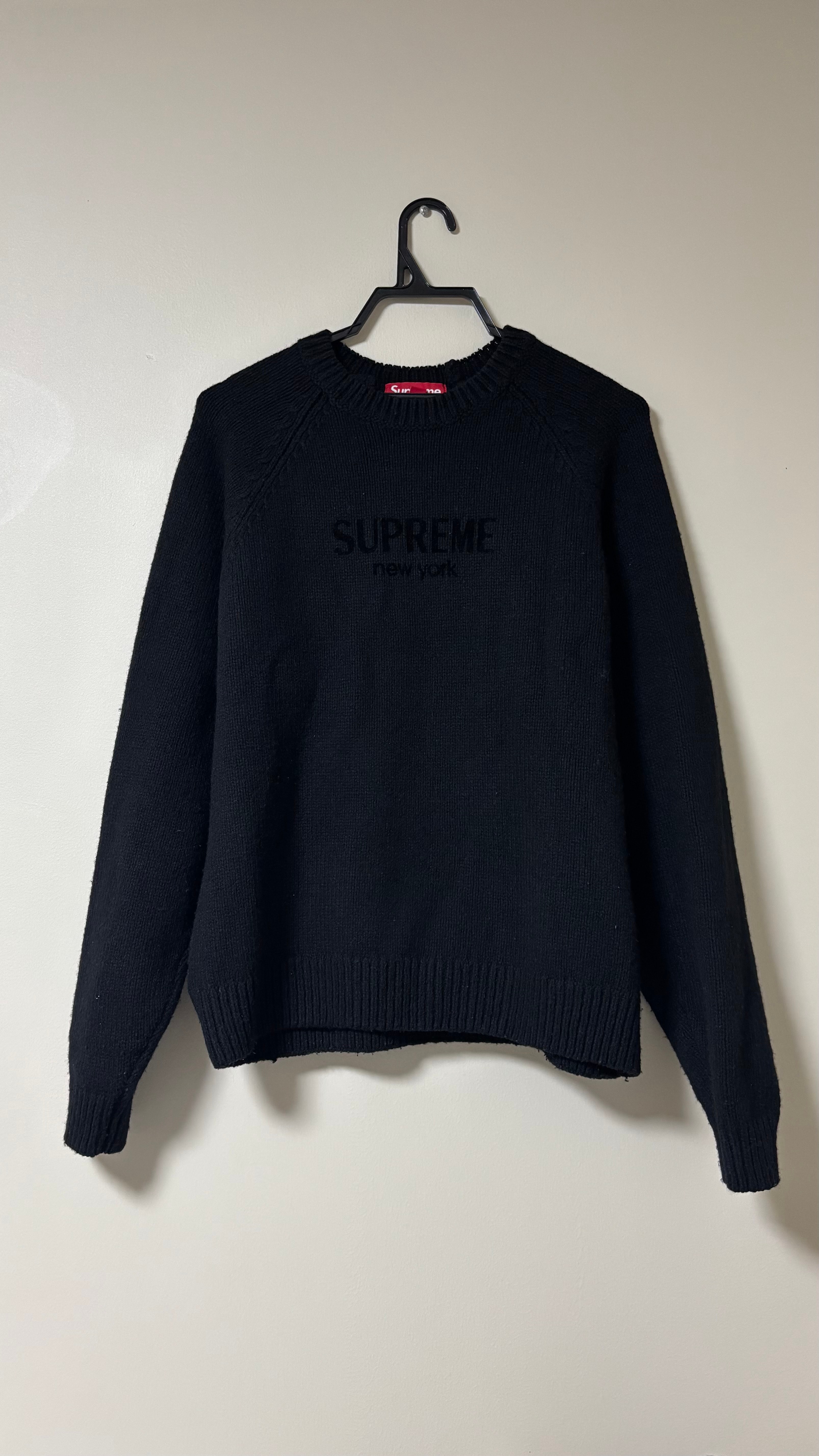 Supreme Flocked Logo Sweater "Black"