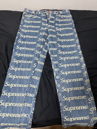 Supreme Frayed Logos Regular Jean "Blue"
