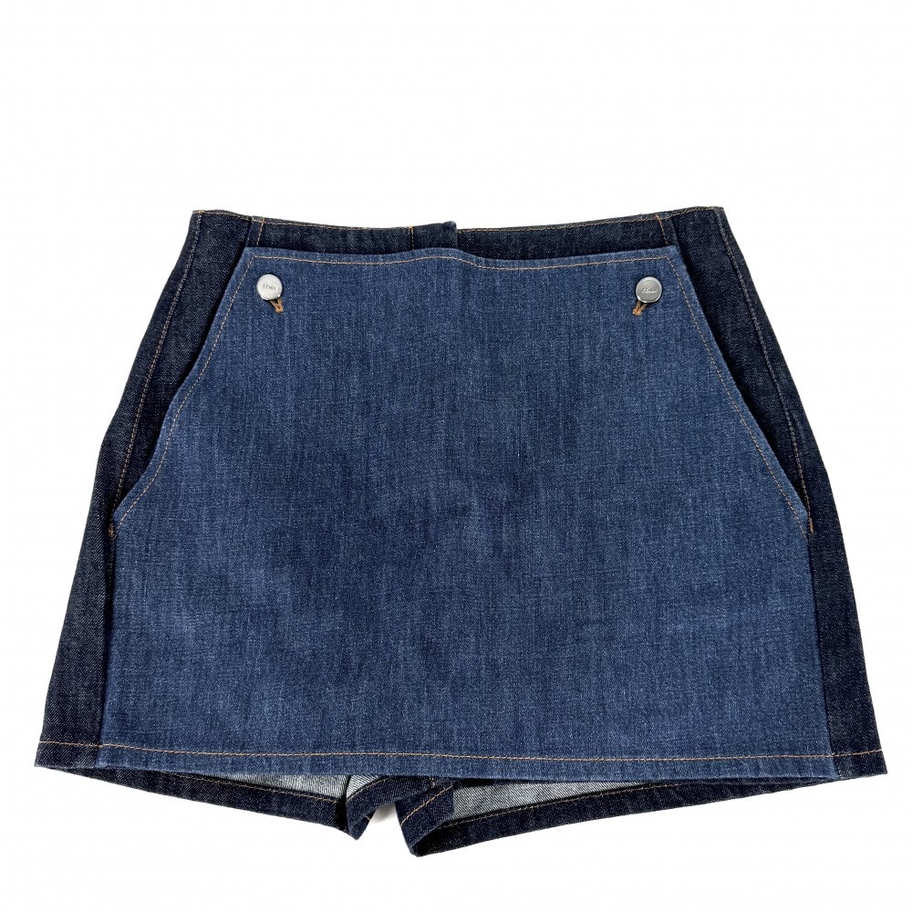 FENDI フェンディ ボトムス デニム キュロットパンツ ショートパンツ アパレル 服 40 インディゴ ガンメタル金具 コットン    レディース 美品【中古品】