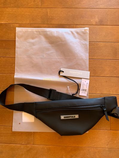 FEAR OF GOD ESSENTIALS Waterproof Sling Bag "Black"