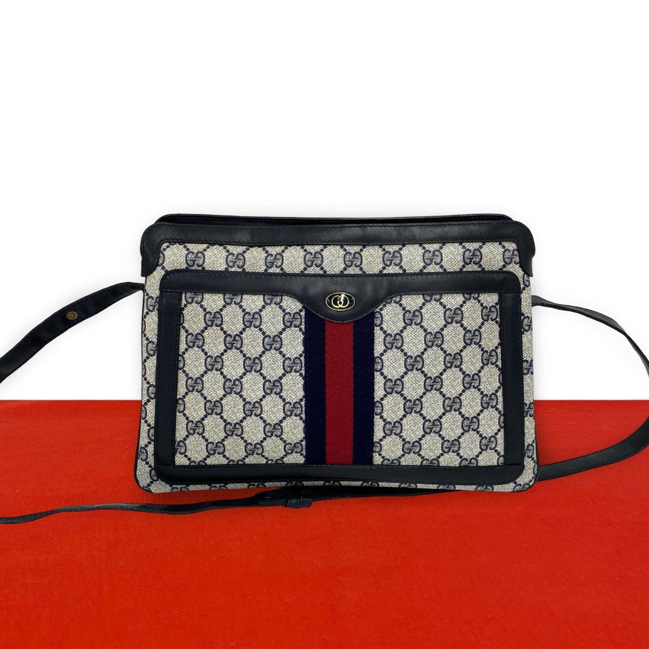 GUCCI グッチ シェリーライン GG ロゴ 柄 レザー PVC ショルダーバッグ ネイビー
 36831
