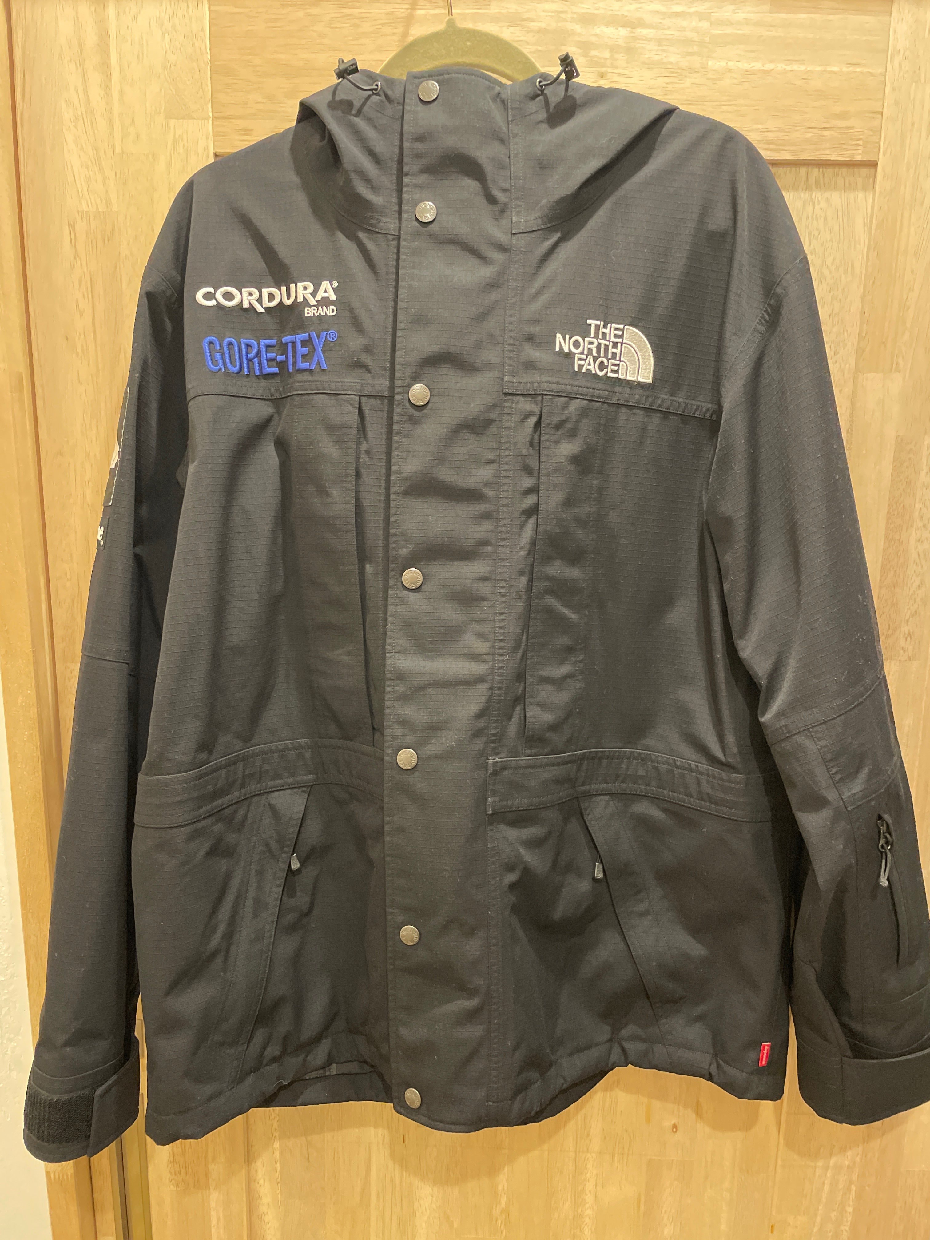 Supreme x The North Face Expedition Jacket "Black"