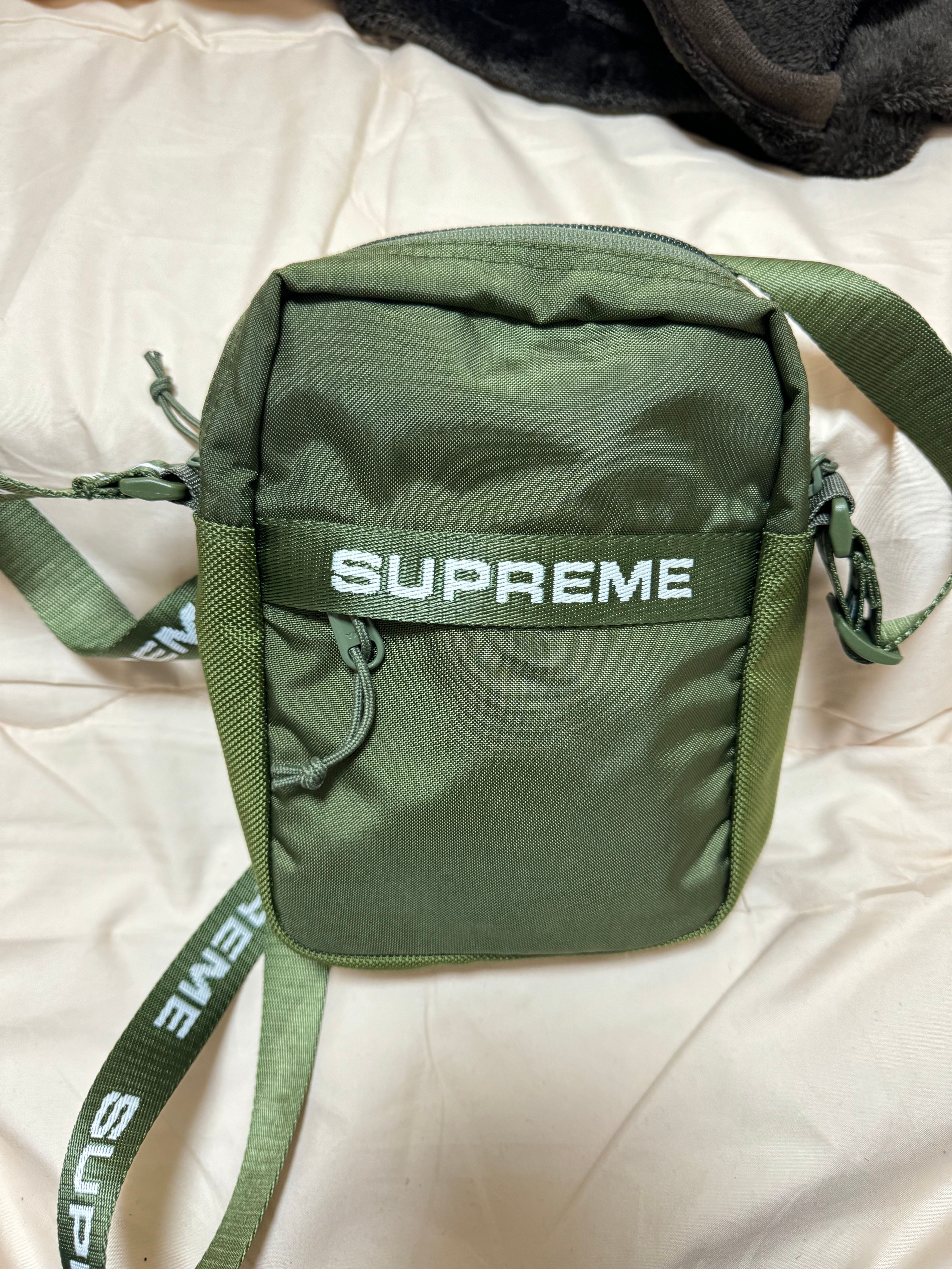 Supreme FW22 Shoulder Bag 