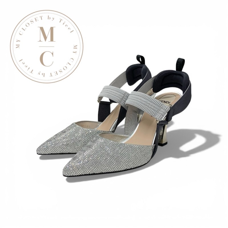 フェンディ FENDI コリブリ パンプス 靴 シューズ ファブリック シルバー グレー ロゴ ラインストーン ストラップ スリングバック