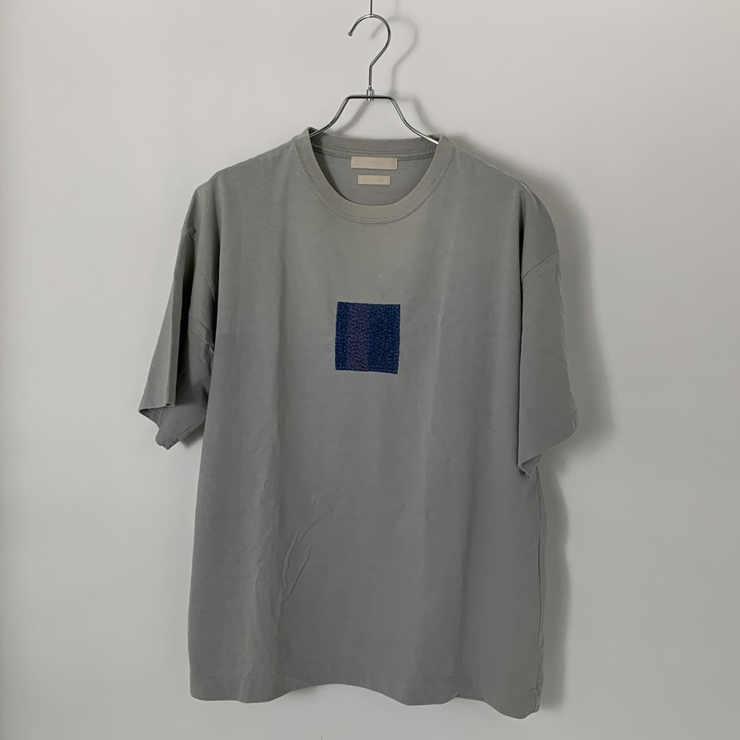 YOKE NEWMAN Embroidered T-Shirt "Grey"