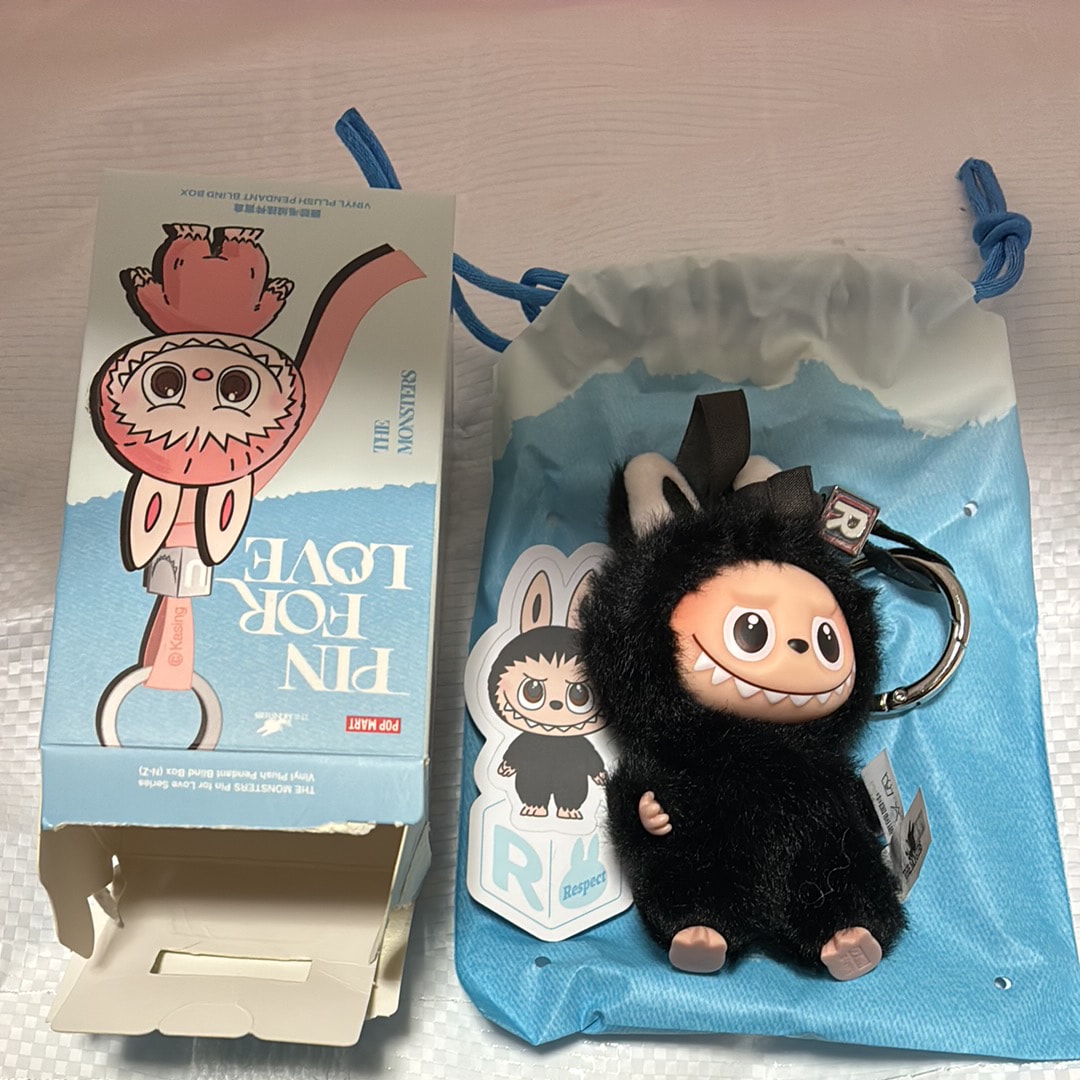 POP MART THE MONSTERS (LABUBU) Pin for Love Series-Vinyl Plush Pendant (N-Z) R