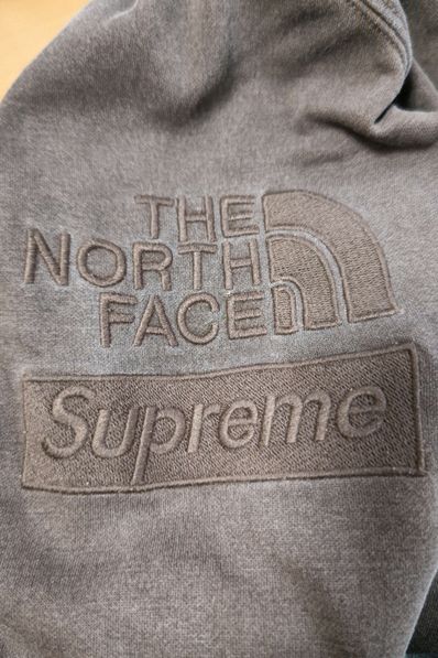 Supreme x The North Face Pigment Printed Hooded Sweatshirt "Brown"