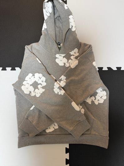 DENIM TEARS The Cotton Wreath Sweatshirt "Grey"
