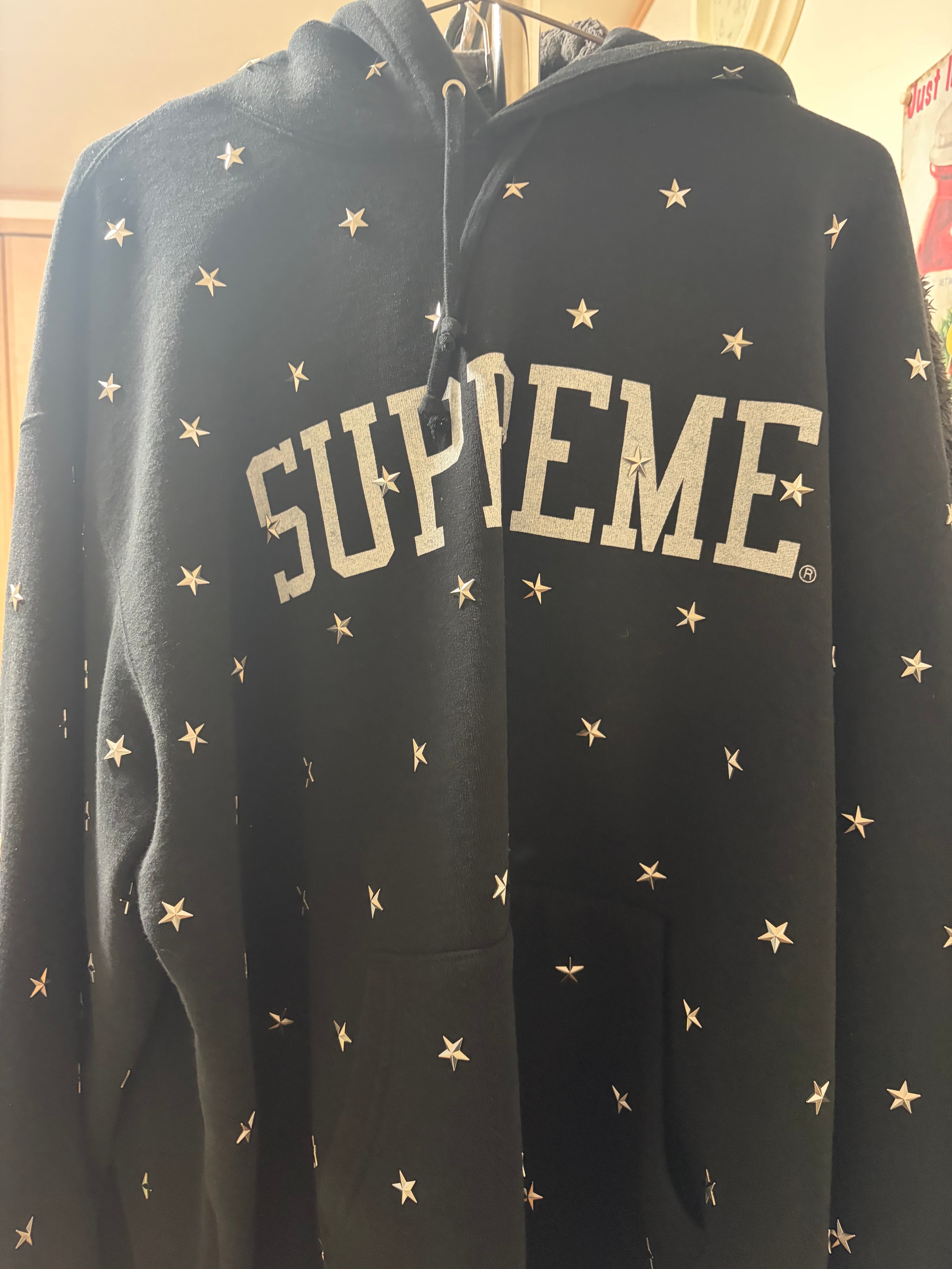 シュプリーム スター スタッズ フード スウェットシャツ "ブラック"