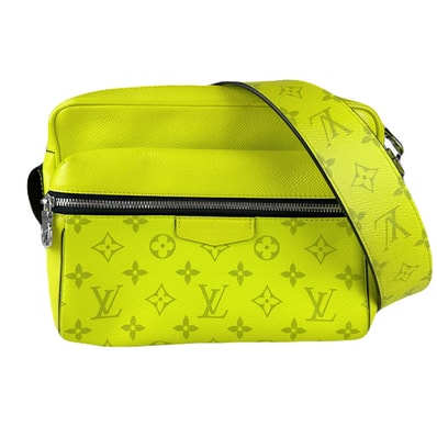 ルイ ヴィトン LOUIS VUITTON ショルダーバッグ タイガラマ アウトドア メッセンジャーPM タイガ イエロー メンズ M30239【中古】 z8955