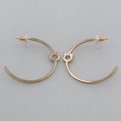 Salvatore Ferragamo サルヴァトーレフェラガモ ガンチーニ フープ ピアス メタル ゴールド レディース【中古】