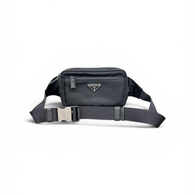 PRADA 展示品級 美品 プラダ Re-Nylon SAFFIANO リナイロン サフィアーノレザー ボディバッグ ウエストバッグ 2VL977 トライアングルロゴ 三角プレート ロゴプレート SAランク 鑑定済 中古 プラダバッグ