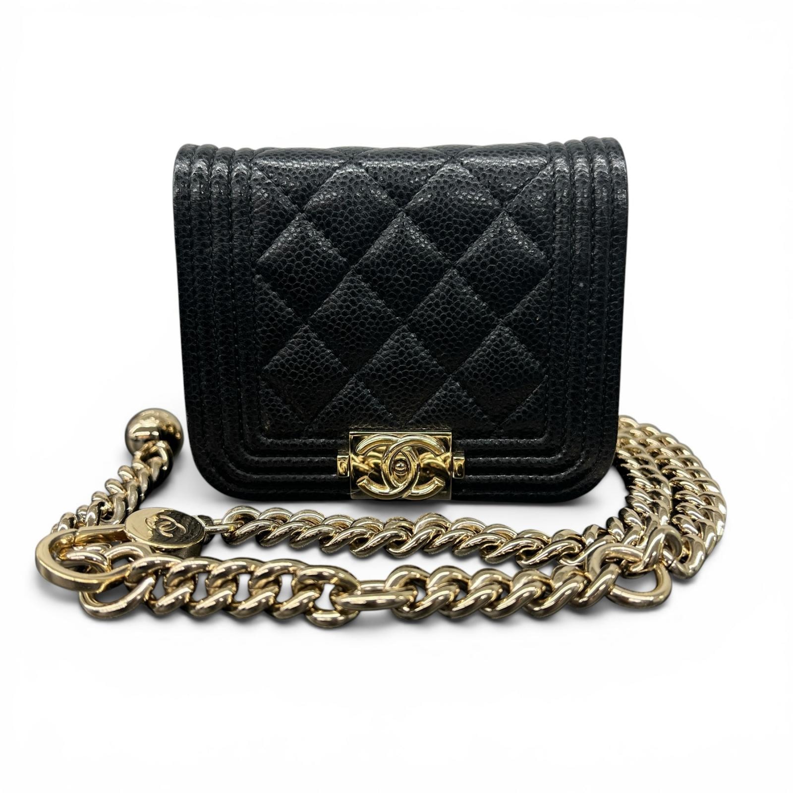 CHANEL 美品 シャネル ボーイシャネル ミニチェーンポーチ チェーンショルダーバッグ ウォレット キャビアスキン AP2302 レザー ゴールド金具 ブラック ミニマトラッセ ベルトバッグ ABランク 中古 鑑定済 シャネル財布