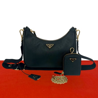 PRADA プラダ Re-Edition 三角ロゴ 金具 レザー ショルダーバッグ ブラック
21394