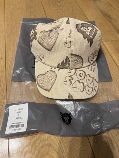 HUMAN MADE x KAWS CORDUROY PRINT CAP "Beige"