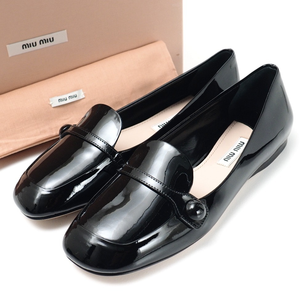 ■美品■MIUMIU ミュウミュウ パンプス サイズ36 エナメル フラットシューズ ブランド古着【中古】20260420/RA9025