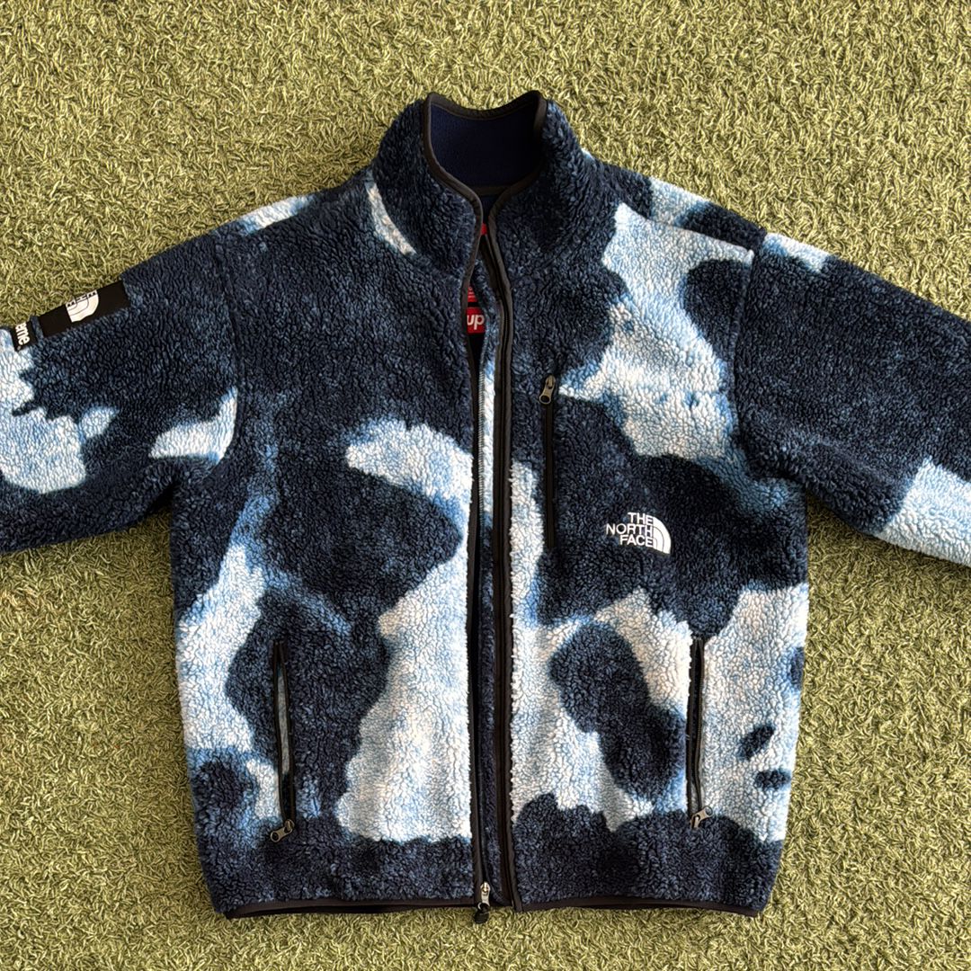 Supreme x The North Face Bleached Denim Print Fleece Jacket "Indigo"