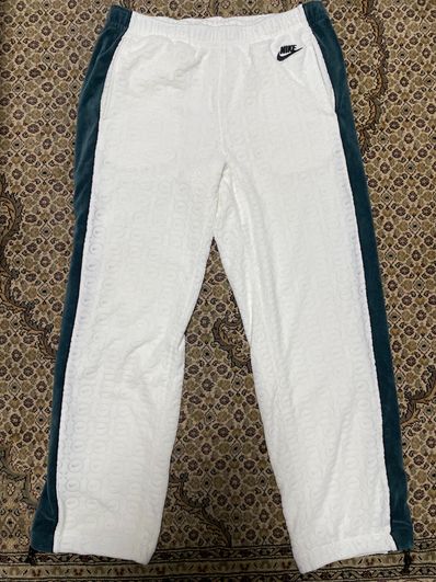 Supreme / Nike® Velour Track Pant "White"