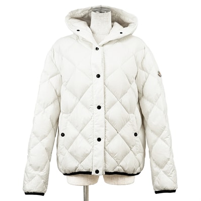 【美品】MONCLER モンクレール ショートダウンジャケット ARVOUIN サイズ 4 レディース 2022年製 ロゴ ワッペン ダイヤモンドキルティング フーデッド ナイロン100% アウター タグ付属 ホワイト 白 アルメニア製