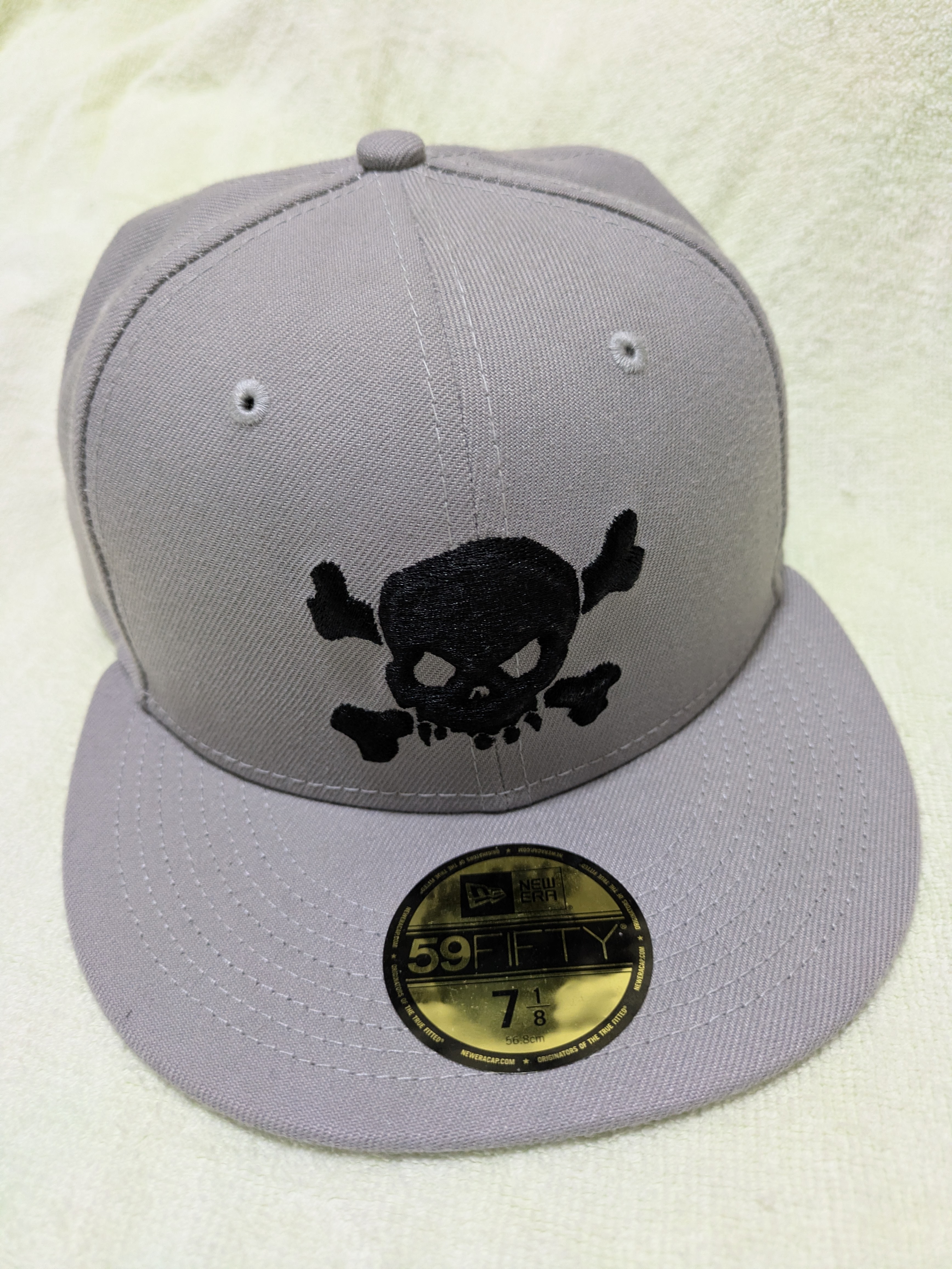 Supreme Skull New Era® "Grey"